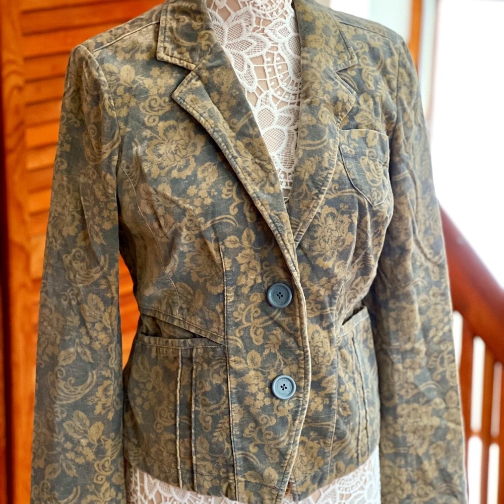 DKNY Women's Velvet Blazer, grey/tan floral pattern, size M